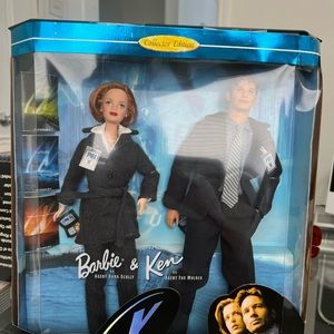 X files Barbie and Ken doll set